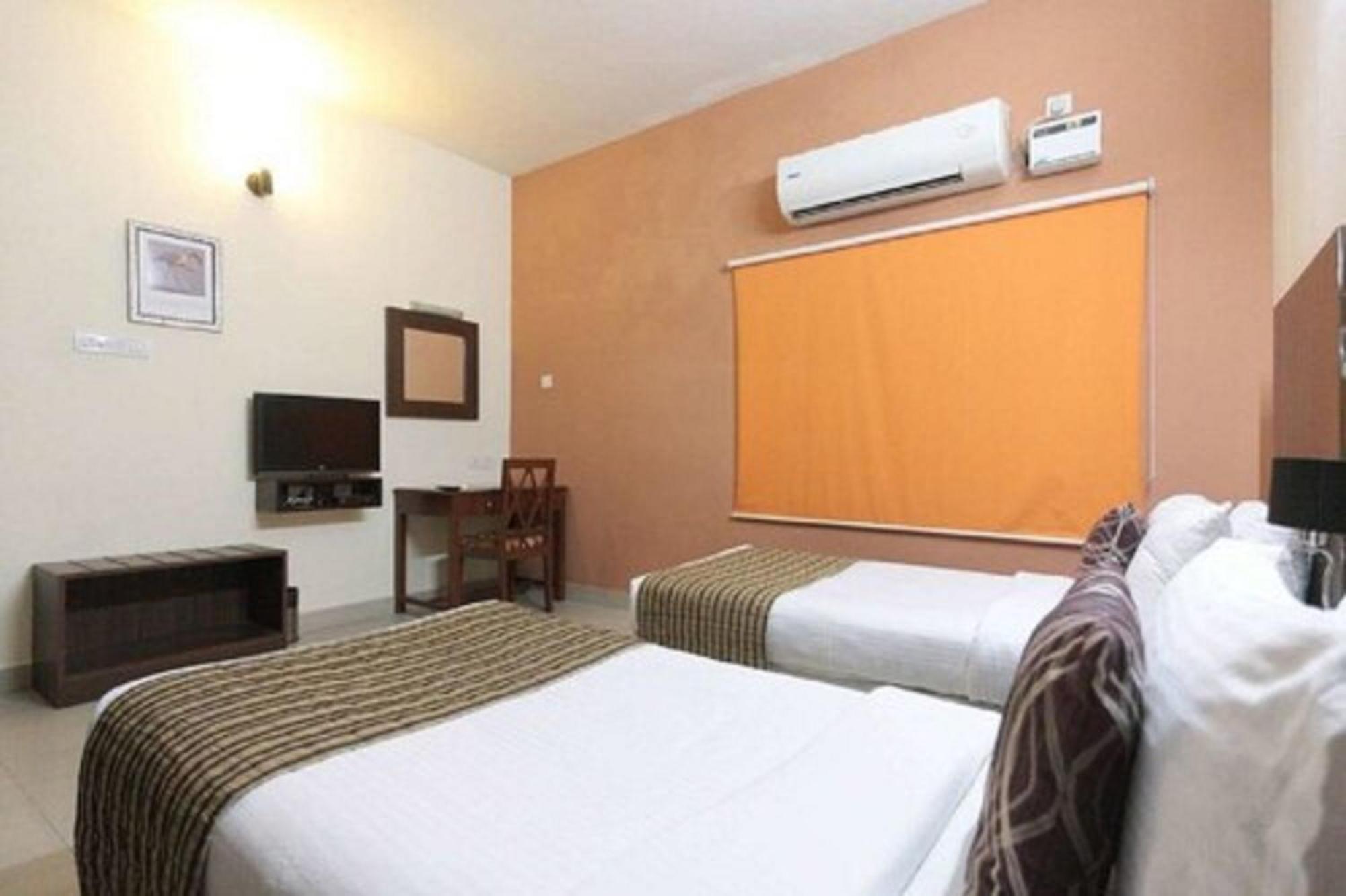 Hotel Shanti House New Delhi Karnail Singh Stadium Gate No 1 Exteriör bild