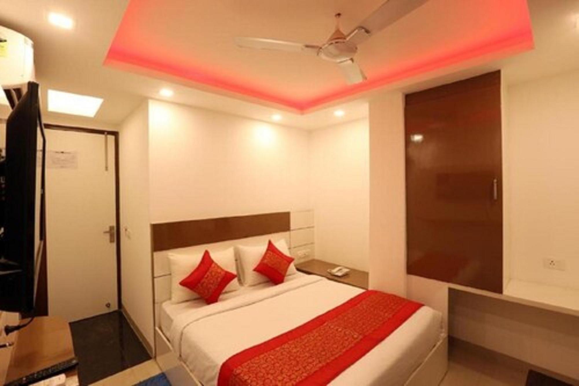 Hotel Shanti House New Delhi Karnail Singh Stadium Gate No 1 Exteriör bild